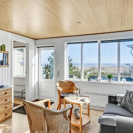 2 Bedroom Beautiful In *