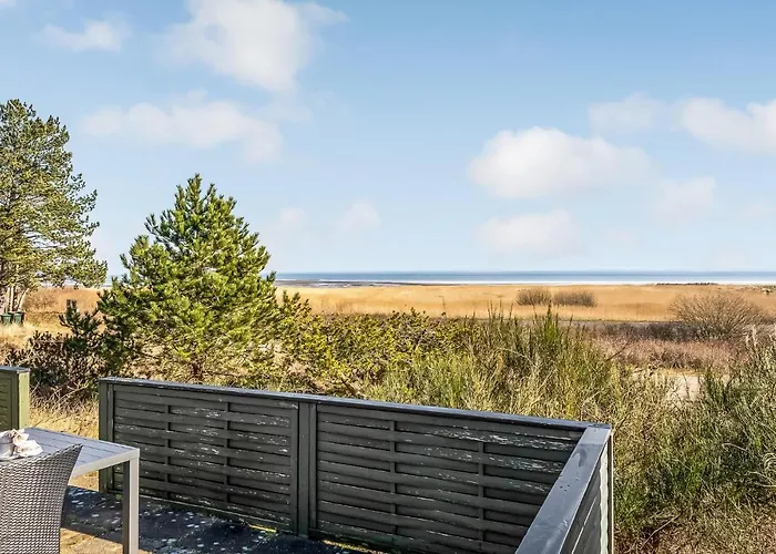 2 Bedroom Beautiful In Ferienhaus