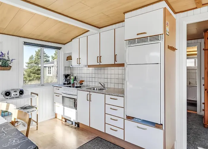 2 Bedroom Beautiful In *